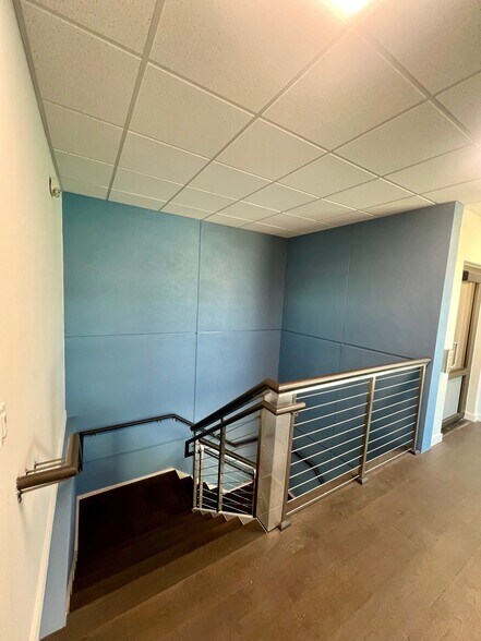 More Photos Of 1902 W Kennedy Blvd, Tampa Office For Lease