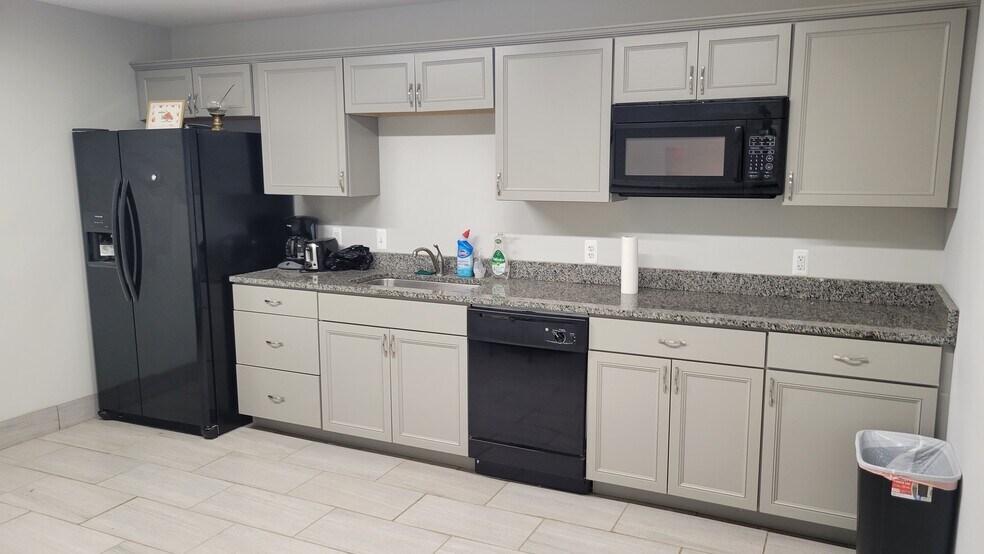 More Photos Of 515 Hammontree Dr, Morenci Industrial For Sale