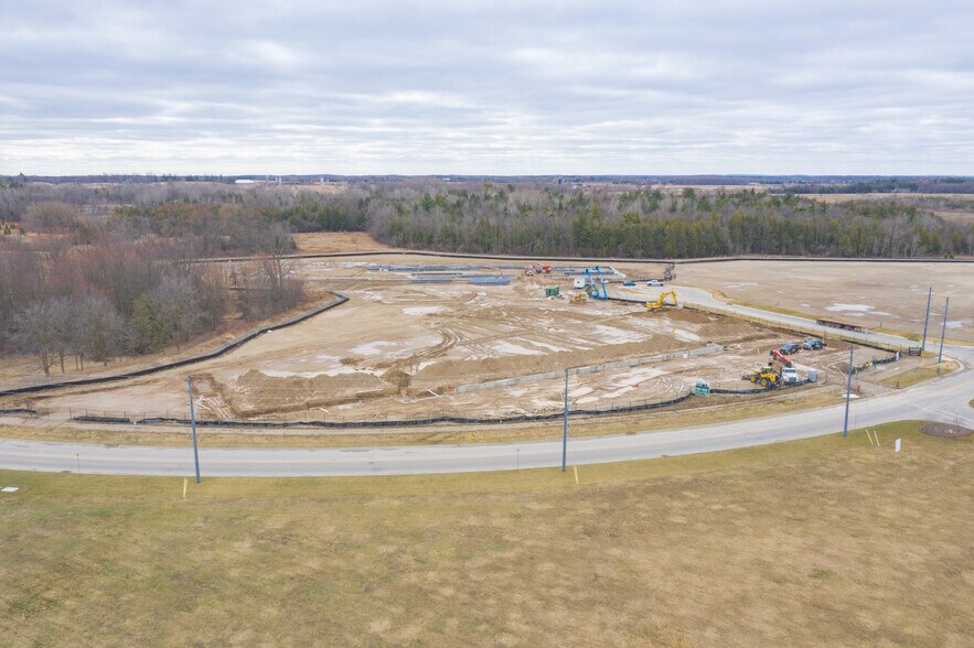 More Photos Of 350 Hanlon Creek Blvd, Guelph Light Distribution For Lease