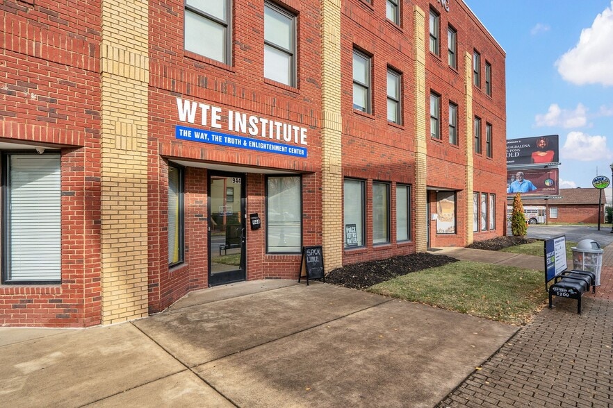 More Photos Of 946 Jefferson St, Nashville Office For Lease