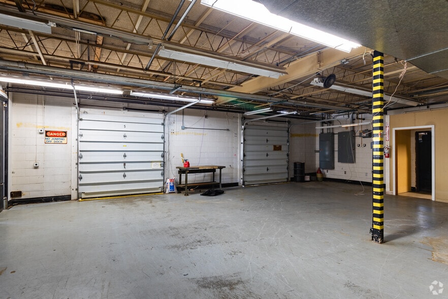 More Photos Of 99 Airport Rd, Concord Manufacturing For Sale
