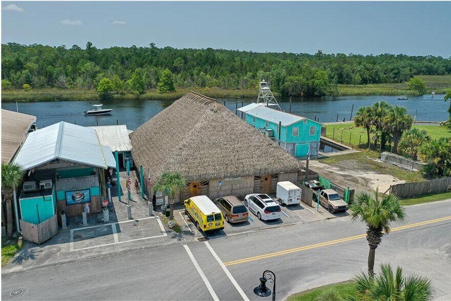 Primary Photo Of 69 Riverside Dr, Crawfordville Restaurant For Sale