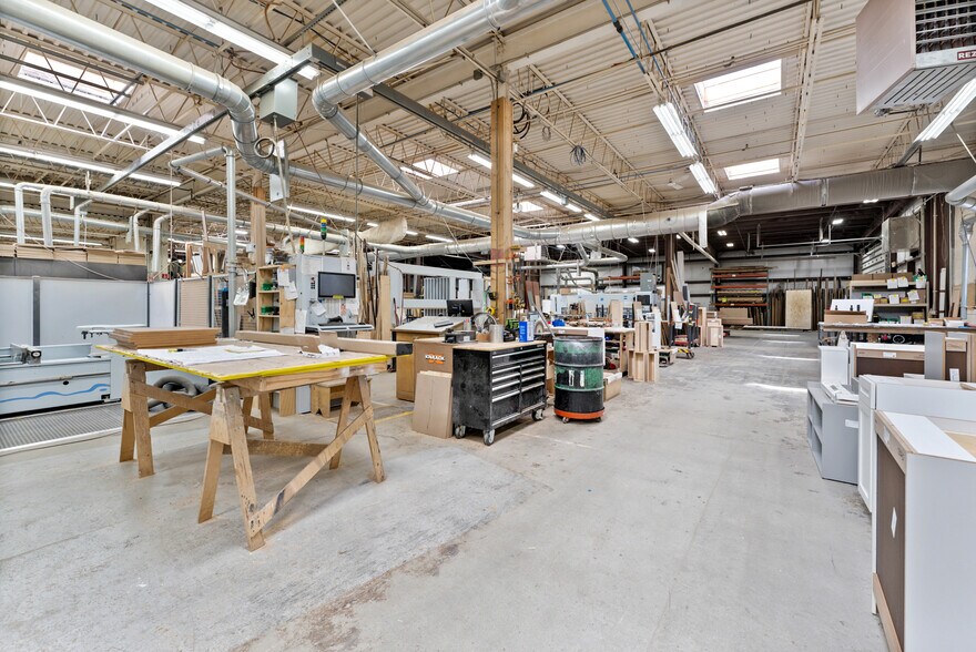 More Photos Of 115 Industrial Dr, Northampton Warehouse For Sale
