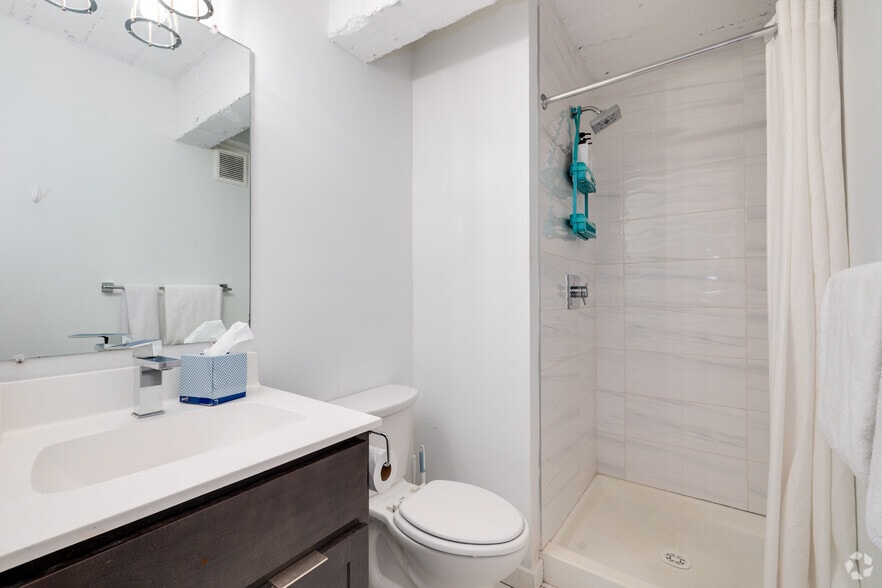 More Photos Of 220 S 47th St, Philadelphia Apartments For Lease