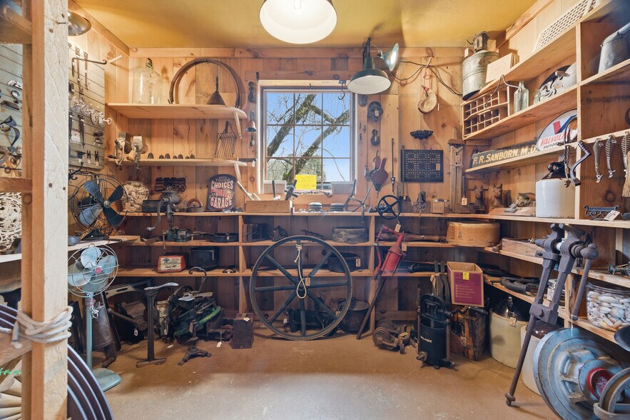 More Photos Of 953 Victory Hwy, Burrillville Bar For Sale