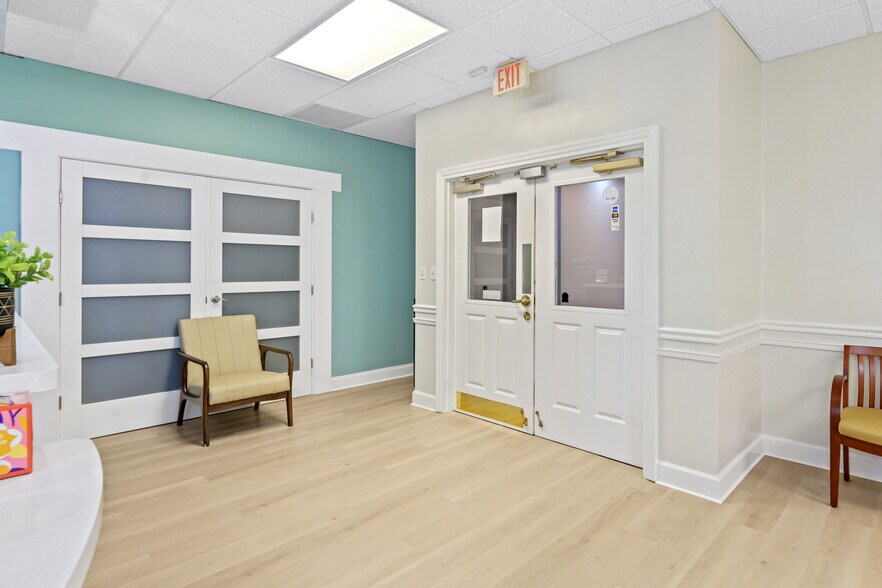 More Photos Of 3606 Maclay Blvd S, Tallahassee Medical For Lease