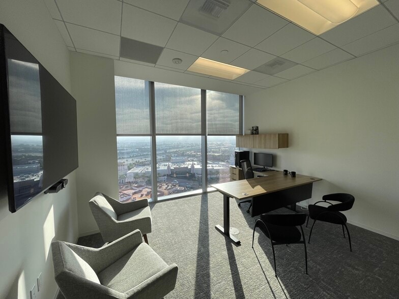 More Photos Of 200 Spectrum Center Dr, Irvine Office For Lease