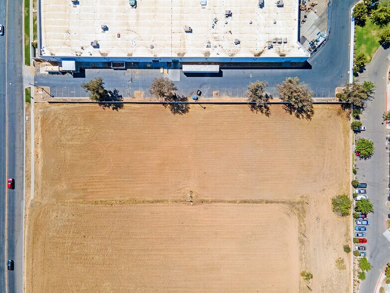 More Photos Of NEC Country Club Dr & Sherwood Ave, Madera Land For Sale