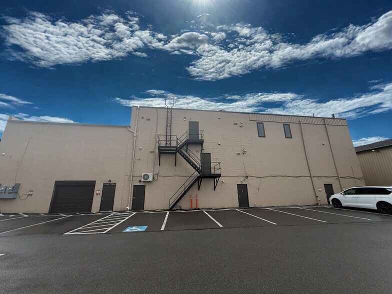 More Photos Of 5944 Steubenville Pike, McKees Rocks Freestanding For Lease