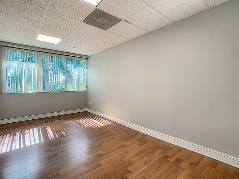 More Photos Of 777 SE 20th St, Fort Lauderdale Loft Creative Space For Lease