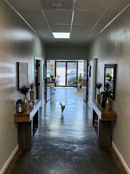 More Photos Of 201 N Winfree St, Dayton Office For Lease