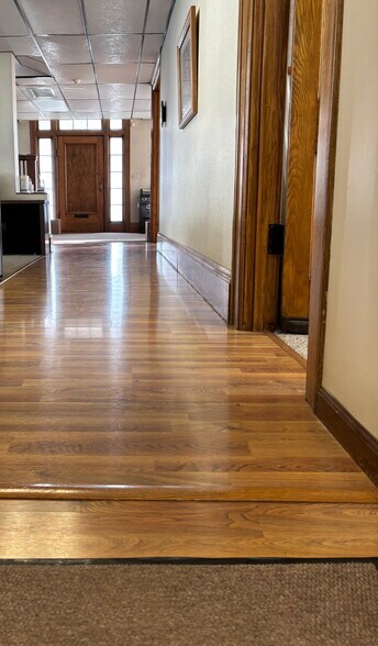 More Photos Of 721 S Michigan Ave, Saginaw Office For Sale