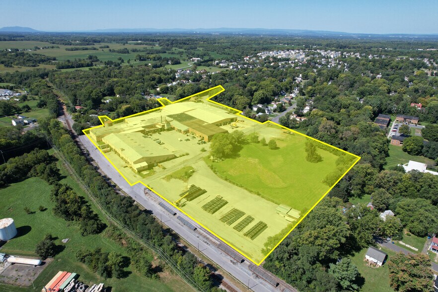 More Photos Of 351 Station Rd, Berryville Manufacturing For Lease