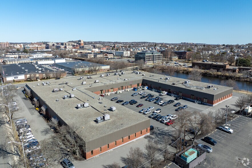 More Photos Of 300 Commercial St, Malden Light Manufacturing For Lease
