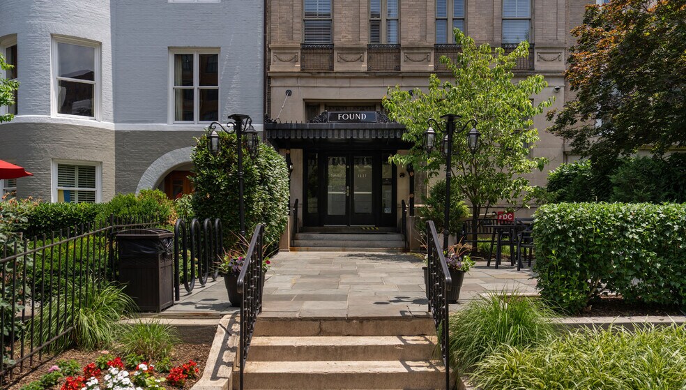 Primary Photo Of 1627 16th St NW, Washington Hospitality For Sale