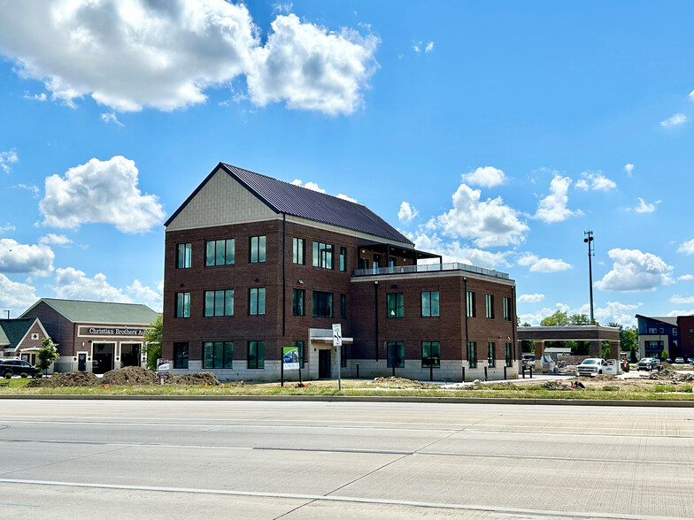 Primary Photo Of 10880 No Michigan Rd, Zionsville Office For Lease