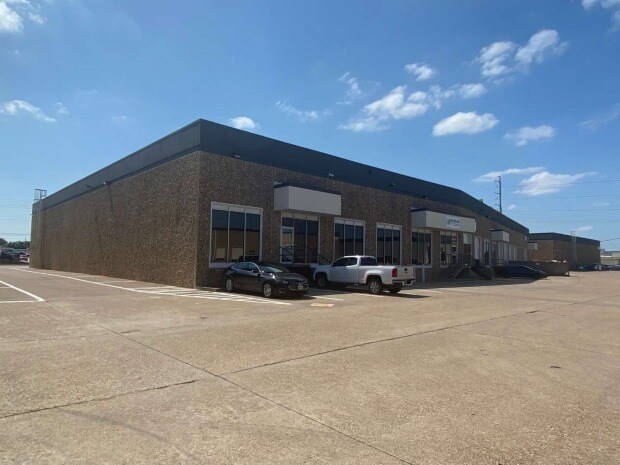 More Photos Of 3276-3284 Quebec St, Dallas Unknown For Lease