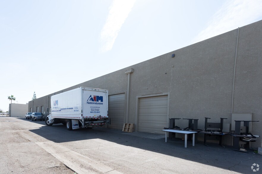 More Photos Of 4006 S 23rd St, Phoenix Warehouse For Lease