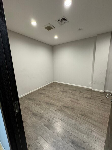 More Photos Of 4528 San Fernando Rd, Glendale Manufacturing For Lease