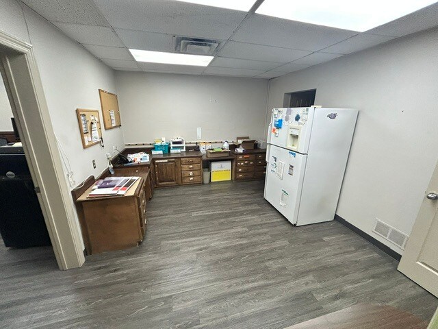 More Photos Of 414 Old Morgantown Rd, Bowling Green Office For Sale