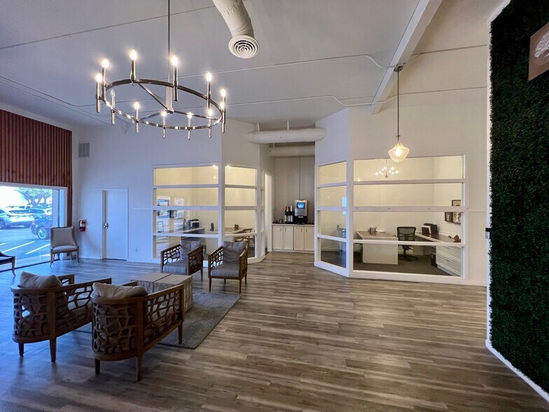 More Photos Of 8675-8697 La Mesa Blvd, La Mesa Unknown For Lease