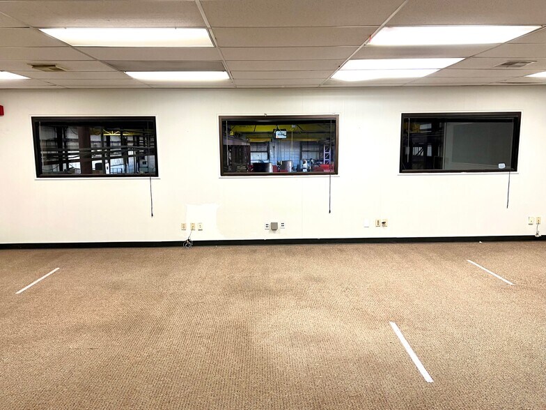 More Photos Of 8909 Jackrabbit Rd, Houston Unknown For Lease