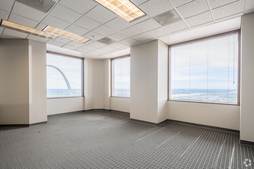 More Photos Of 211 N Broadway, Saint Louis Office For Lease