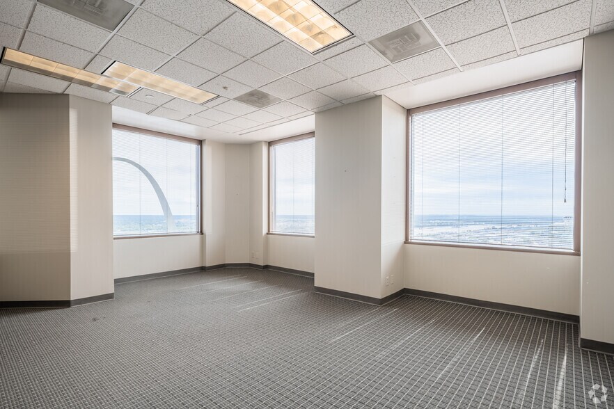 Photo of 27th Floor Ste 2700