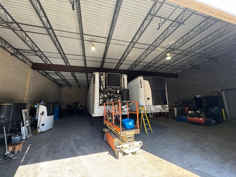 More Photos Of 800 Mount Holly Rd, Beverly Warehouse For Lease