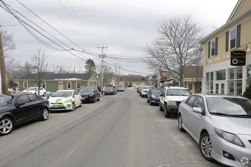 Primary Photo Of 60 Railroad Ave, South Hamilton Office For Lease