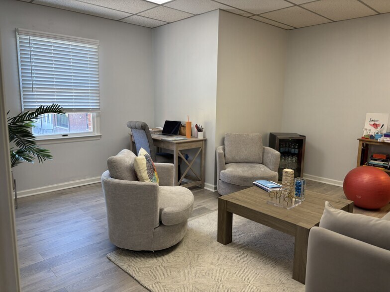 More Photos Of 39-51 Pine St, New Canaan Medical For Sale