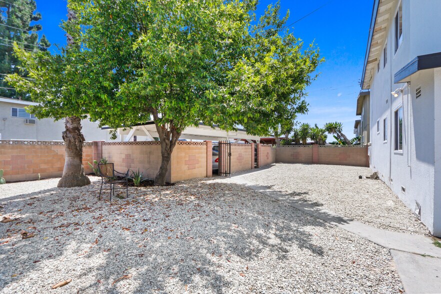 More Photos Of 10018 Foster Rd, Bellflower Apartments For Sale