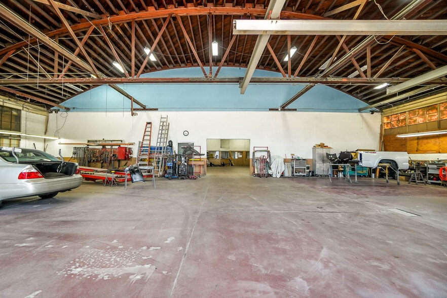 More Photos Of 2323 Nevin Ave, Richmond Auto Repair For Sale