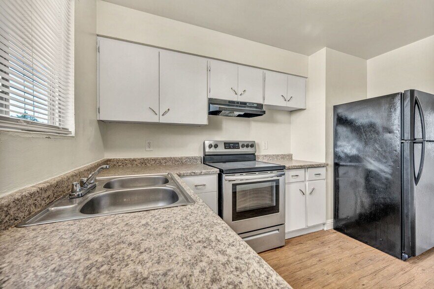 More Photos Of 372 Maine St, Reno Apartments For Sale