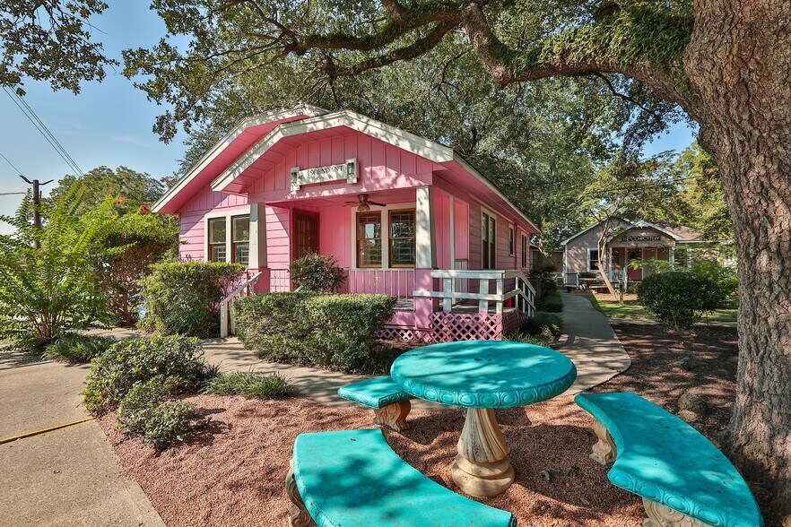 More Photos Of , Spring General Retail For Sale