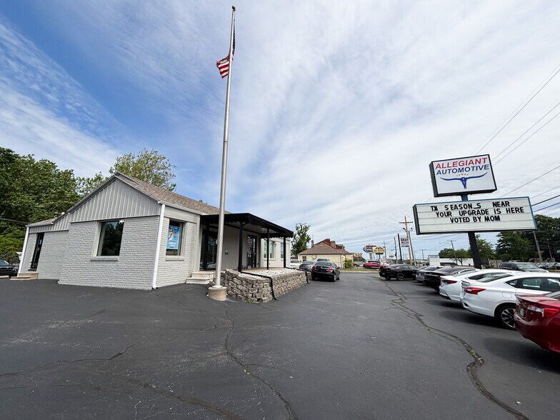 More Photos Of 715 S Glenstone Ave, Springfield Auto Dealership For Lease