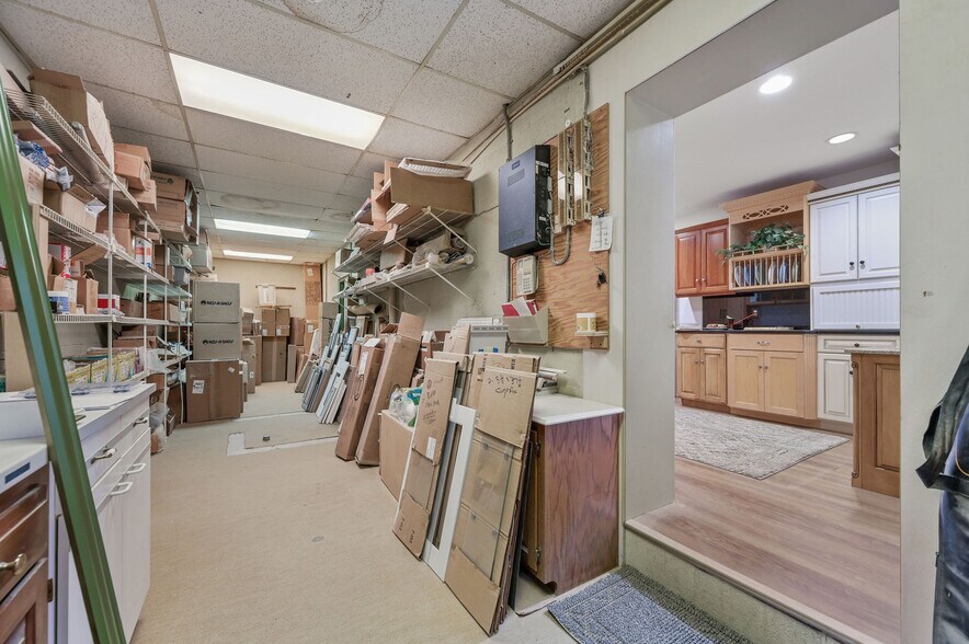 More Photos Of 9155 Campbell Ln, Bridgeville Office For Sale