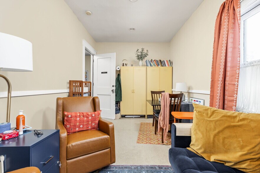 More Photos Of 6408 N Carrollton Ave, Indianapolis Office For Sale