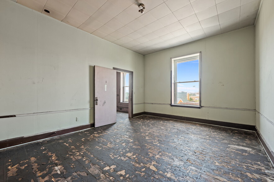 More Photos Of 101-105 S Scales St, Reidsville Storefront Retail Office For Sale