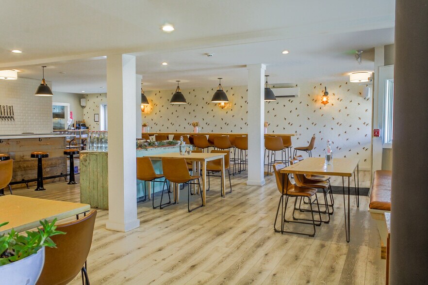 More Photos Of 424 Walnut Hill Rd, North Yarmouth Restaurant For Sale