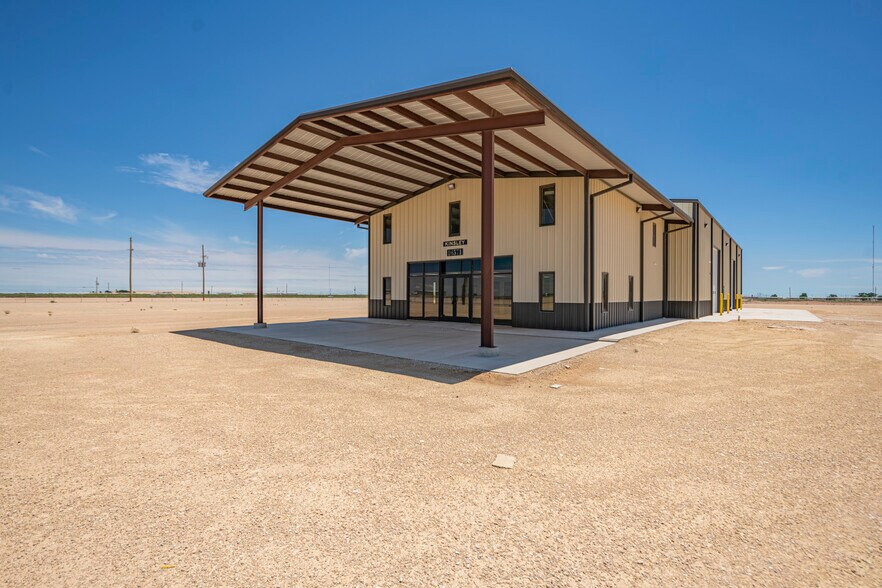 More Photos Of 16571 W Basin S, Odessa Warehouse For Sale