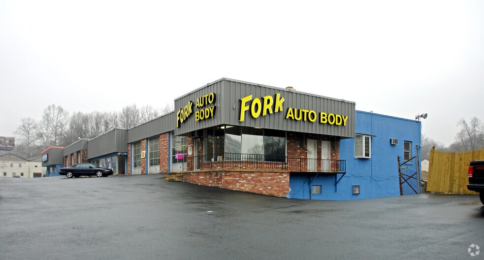 Primary Photo Of 2705 Belair Rd, Fallston Auto Repair For Lease