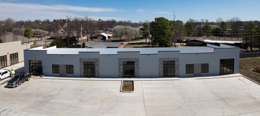 Primary Photo Of 1101 N Birch Ave, Broken Arrow Office For Lease