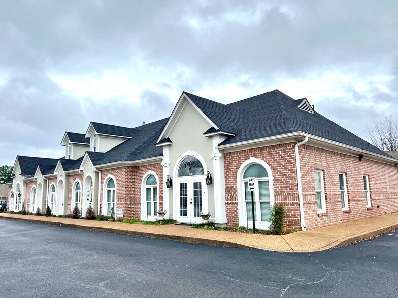 Primary Photo Of 310 Germantown Bend Cv, Cordova Office For Lease