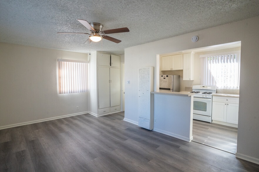 More Photos Of 242 E Del Amo Blvd, Long Beach Multifamily For Sale