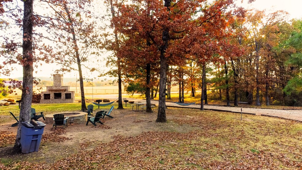 More Photos Of 446724 E 390 Rd, Langley Hotel For Sale