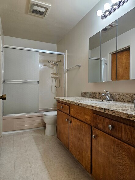 More Photos Of 1049 Armstrong St, Hayward Apartments For Sale