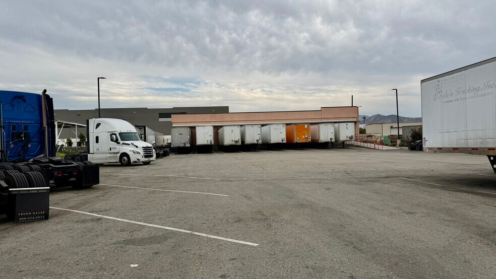 More Photos Of 11101 Calabash Ave, Fontana Truck Terminal For Sale