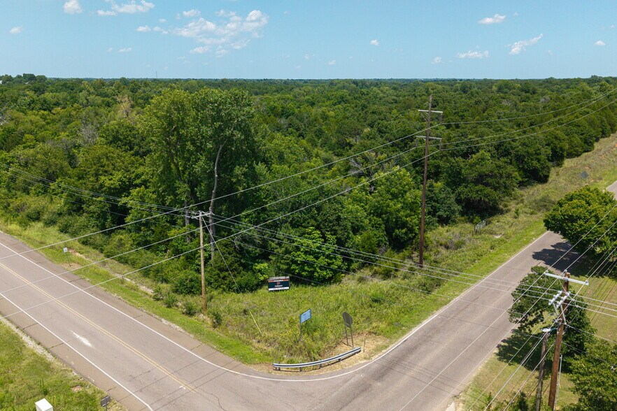 More Photos Of NE 10th and N Anderson Road, Choctaw Land For Sale