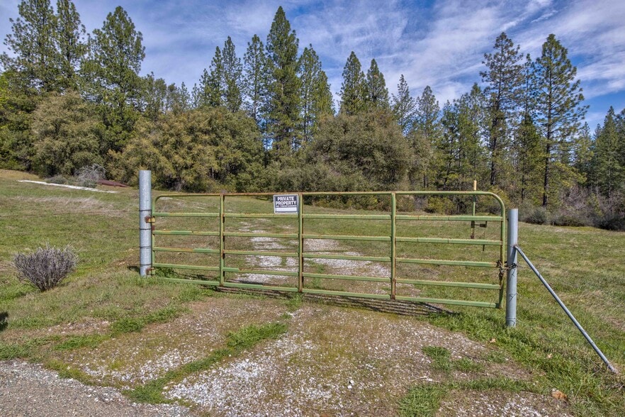More Photos Of 18800 Charleston Rd, Volcano Land For Sale